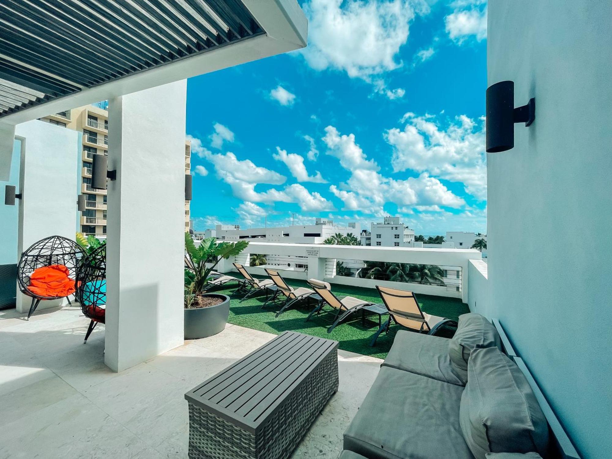 The Fairwind Hotel Miami Beach Exterior photo
